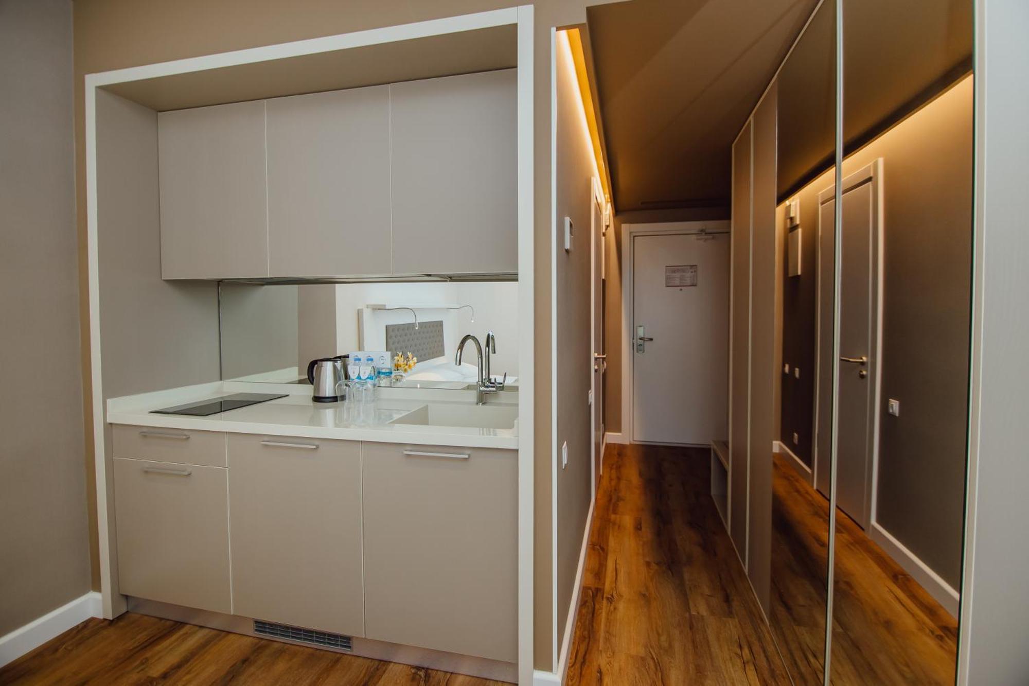 Sunshine Apartments Batumi Bagian luar foto