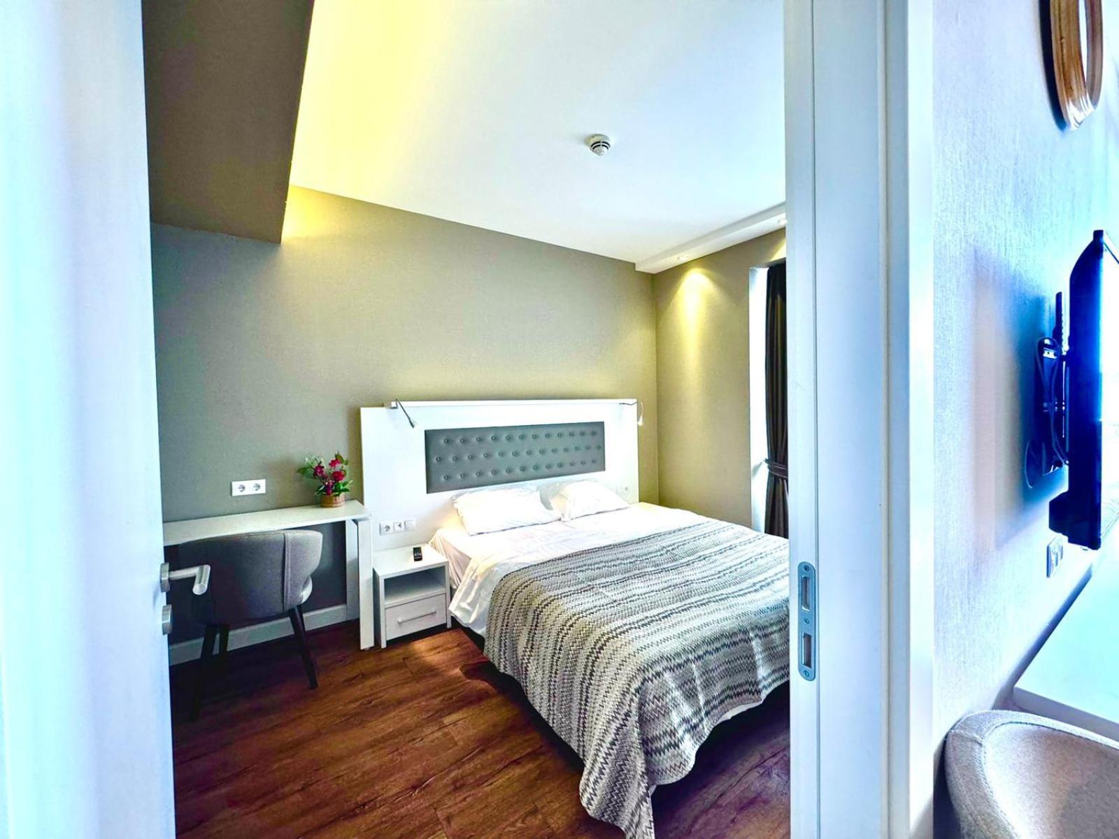 Sunshine Apartments Batumi Bagian luar foto